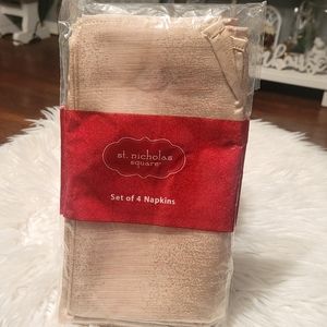 St. Nicholas Square® Gold Stripe Napkin 4-pk.